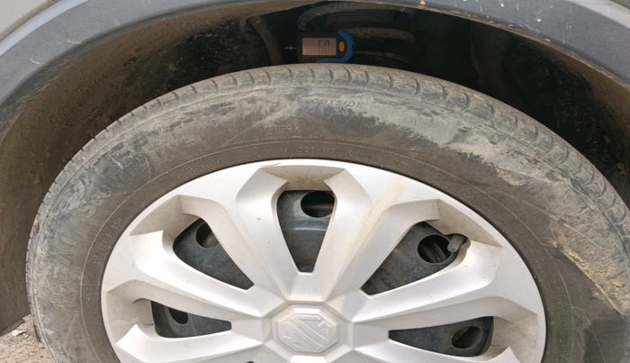 2023 MG ASTOR STYLE 1.5 MT, Petrol, Manual, 16,497 km, tyre