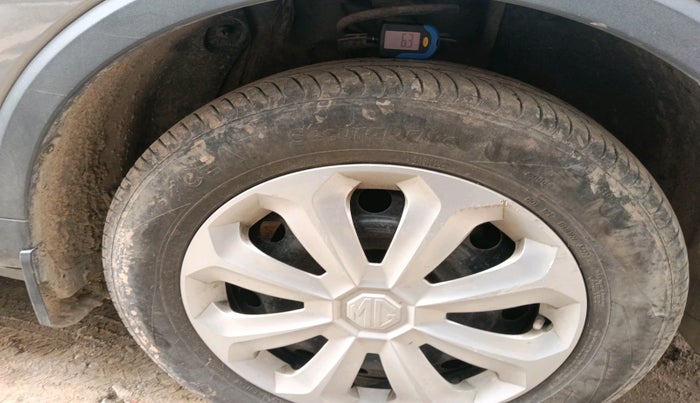 2023 MG ASTOR STYLE 1.5 MT, Petrol, Manual, 16,497 km, tyre