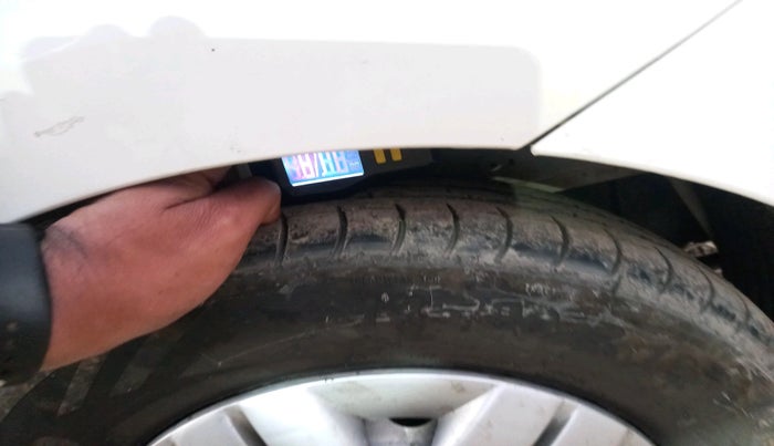 2017 Hyundai Eon ERA +, Petrol, Manual, 37,522 km, tyre