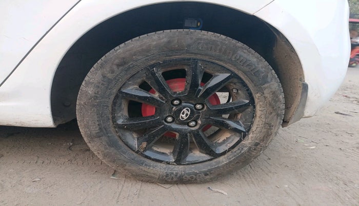 2020 Hyundai Elite i20 SPORTZ PLUS 1.2, Petrol, Manual, 83,815 km, tyre