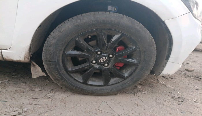 2020 Hyundai Elite i20 SPORTZ PLUS 1.2, Petrol, Manual, 83,815 km, tyre