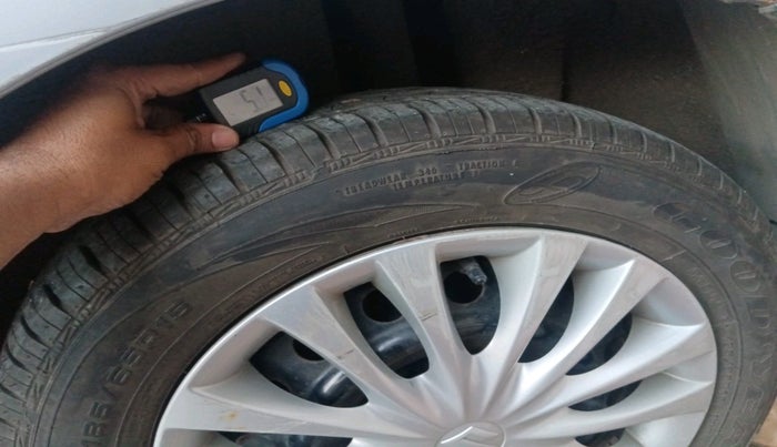 2015 Maruti Ciaz VXI, Petrol, Manual, 54,904 km, tyre