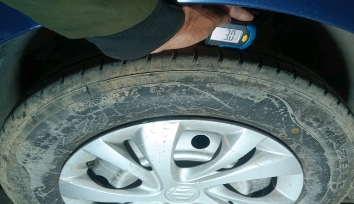 2018 Maruti Dzire LXI, Petrol, Manual, 97,145 km, tyre