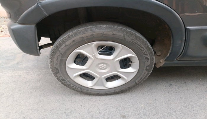 2021 Maruti S PRESSO VXI (O) CNG, Petrol, Manual, 96,749 km, tyre