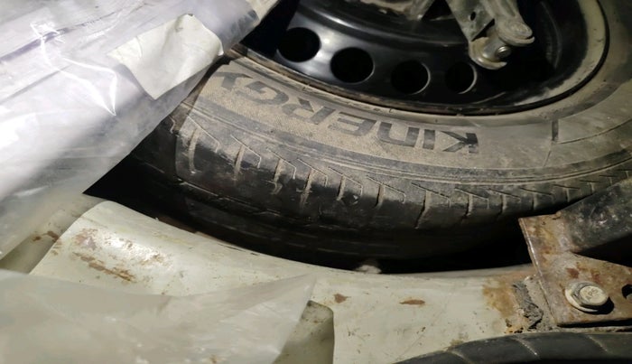 2016 Maruti Baleno DELTA PETROL 1.2, Petrol, Manual, 1,43,899 km, tyre