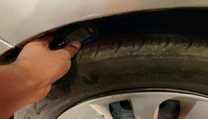 2016 Maruti Baleno DELTA PETROL 1.2, Petrol, Manual, 1,43,899 km, tyre