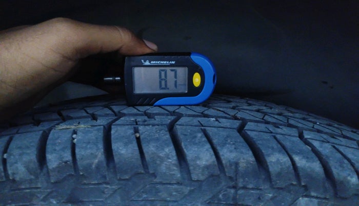 2013 Mahindra XUV500 W8, Diesel, Manual, 1,07,669 km, tyre