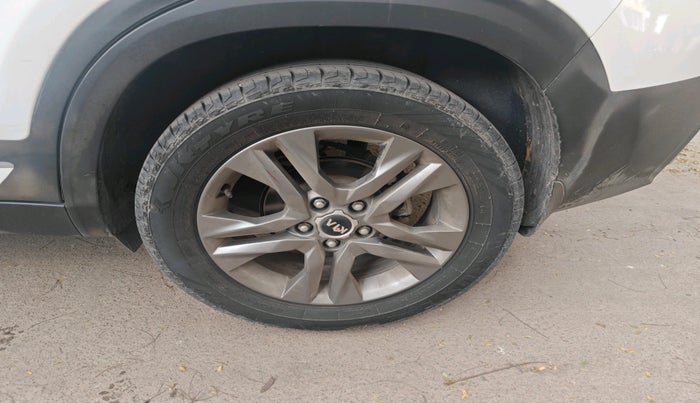 2021 KIA SELTOS HTX 1.5 PETROL, Petrol, Manual, 21,899 km, tyre