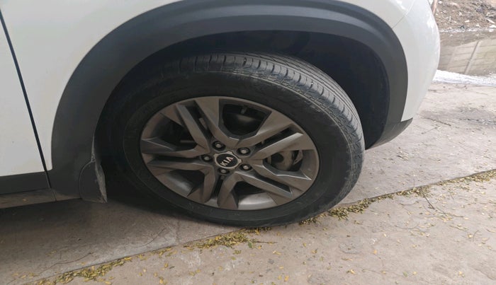 2021 KIA SELTOS HTX 1.5 PETROL, Petrol, Manual, 21,899 km, tyre