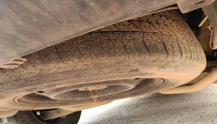 2014 Mahindra XUV500 W6, Diesel, Manual, 2,34,457 km, tyre