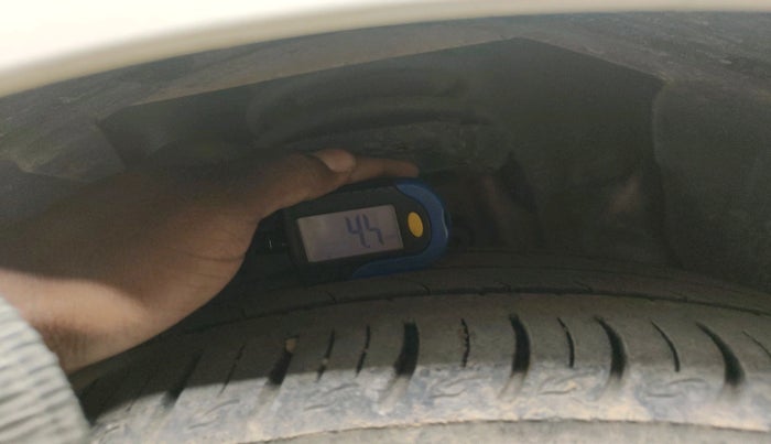 2018 Fiat Linea EMOTION 1.3 L ADVANCED MULTIJET, Diesel, Manual, 1,15,128 km, tyre