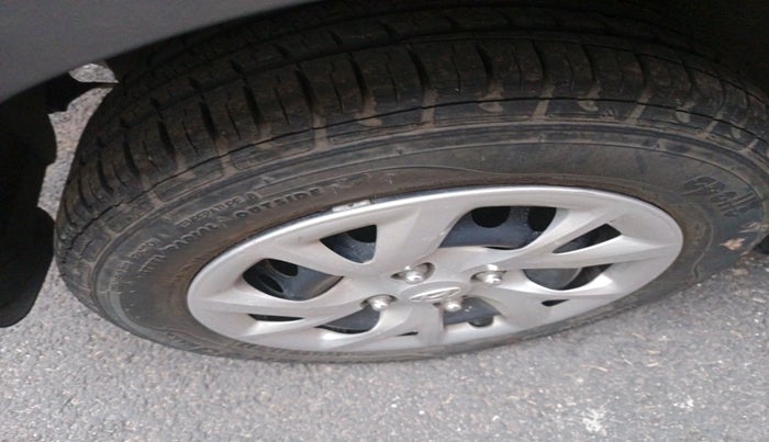 2017 Hyundai Grand i10 MAGNA 1.2 KAPPA VTVT, Petrol, Manual, 44,949 km, tyre