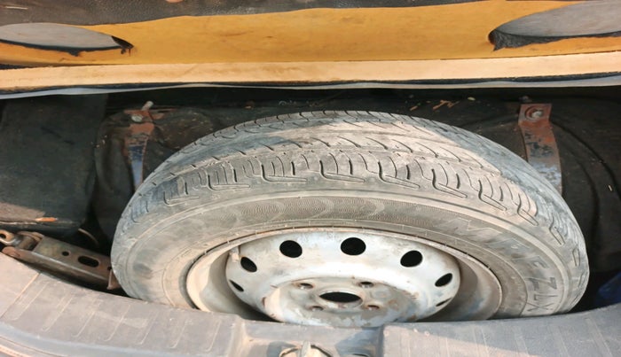 2012 Maruti Wagon R 1.0 LXI CNG, Petrol, Manual, 62,469 km, tyre