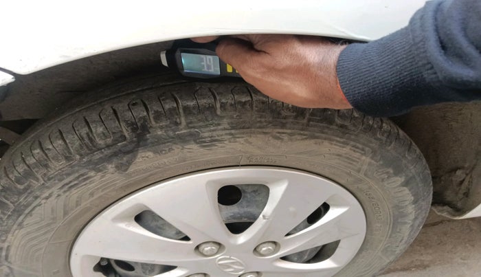 2010 Hyundai i10 MAGNA 1.1, Petrol, Manual, 1,13,059 km, tyre