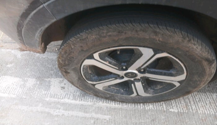 2022 Tata NEXON XZ PLUS PETROL SUNROOF, Petrol, Manual, 42,235 km, tyre