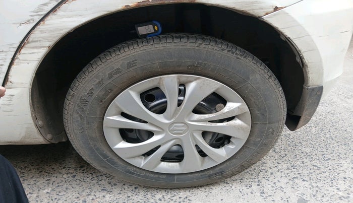 2013 Maruti Swift VXI, Petrol, Manual, 1,54,660 km, tyre