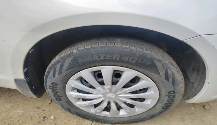 2017 Maruti Swift VDI, Diesel, Manual, 1,65,001 km, tyre