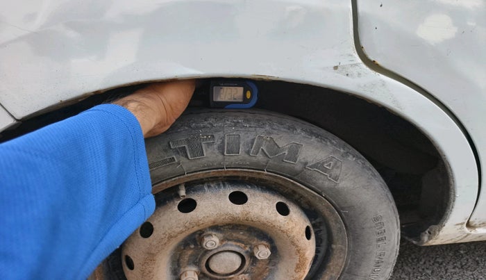 2013 Maruti Alto 800 LXI, Petrol, Manual, 1,40,286 km, tyre