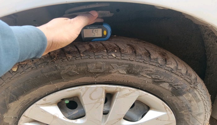 2013 Maruti Swift Dzire VXI, Petrol, Manual, 82,087 km, tyre