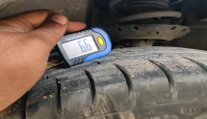 2012 Honda City 1.5L I-VTEC S MT, Petrol, Manual, 1,36,590 km, tyre