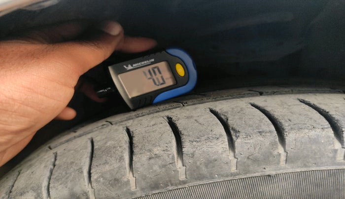 2012 Honda City 1.5L I-VTEC S MT, Petrol, Manual, 1,36,590 km, tyre