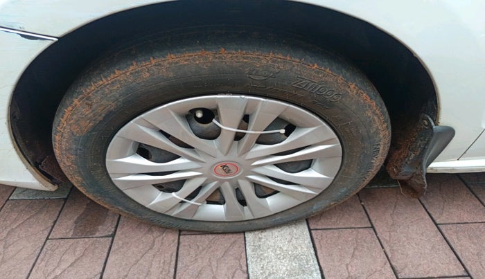 2016 Volkswagen Vento COMFORTLINE 1.5 AT, Diesel, Automatic, 56,961 km, tyre