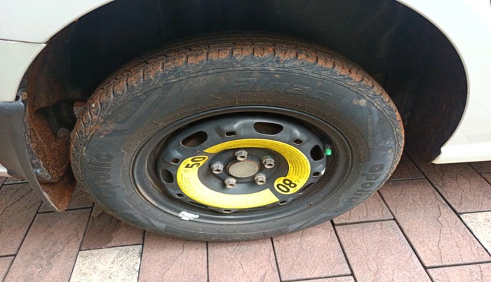 2016 Volkswagen Vento COMFORTLINE 1.5 AT, Diesel, Automatic, 56,961 km, tyre