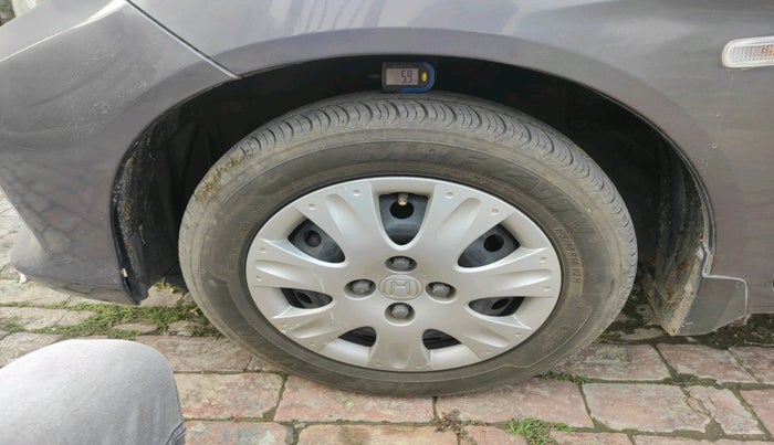 2017 Honda Amaze 1.2L I-VTEC S, Petrol, Manual, 84,441 km, tyre