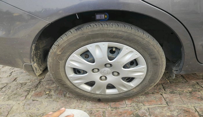 2017 Honda Amaze 1.2L I-VTEC S, Petrol, Manual, 84,441 km, tyre