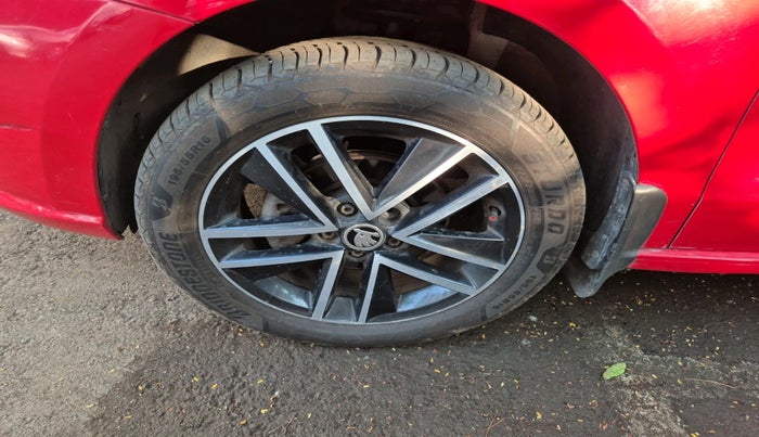 2019 Skoda Rapid STYLE 1.6 MPI AT, Petrol, Automatic, 77,783 km, tyre