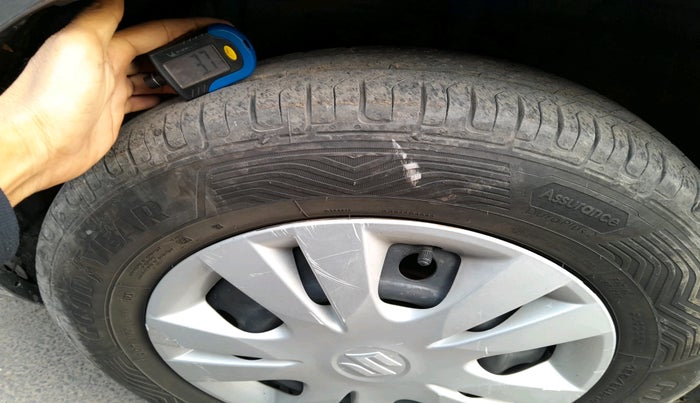 2014 Maruti Swift Dzire VDI, Diesel, Manual, 1,11,693 km, tyre