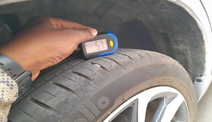 2024 Toyota Glanza V AMT, Petrol, Automatic, 12,943 km, tyre