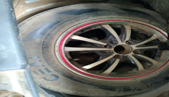 2010 Maruti Swift LDI, Diesel, Manual, 1,23,654 km, tyre