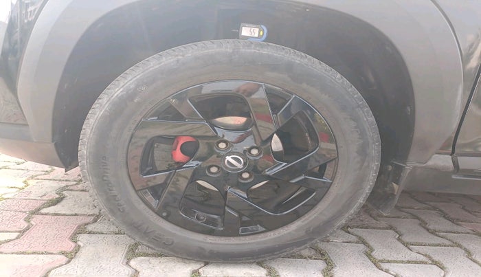 2023 Nissan MAGNITE Kuro Edition 1.0  MT , Petrol, Manual, 26,716 km, tyre