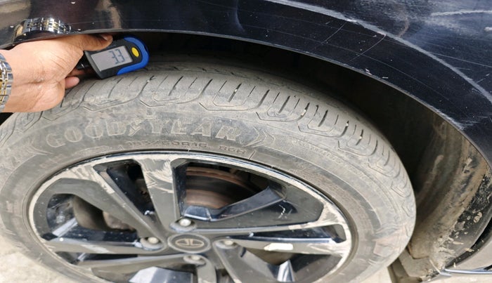 2022 Tata ALTROZ XZ PLUS PETROL DARK EDITION, Petrol, Manual, 30,187 km, tyre