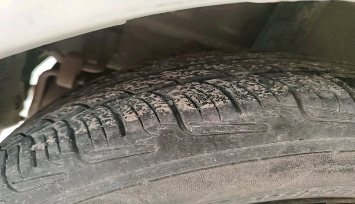 2014 Maruti Celerio VXI AMT, Petrol, Automatic, 91,557 km, tyre