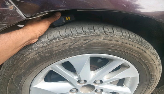 2018 Toyota Innova Crysta 2.4 G 8 STR, Diesel, Manual, 1,78,221 km, tyre