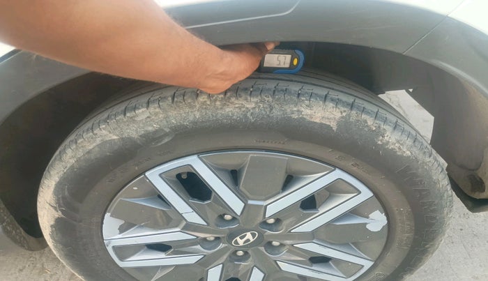 2021 Hyundai VENUE SX 1.5 CRDI, Diesel, Manual, 65,866 km, tyre