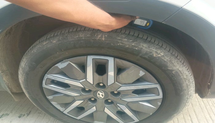 2021 Hyundai VENUE SX 1.5 CRDI, Diesel, Manual, 65,866 km, tyre