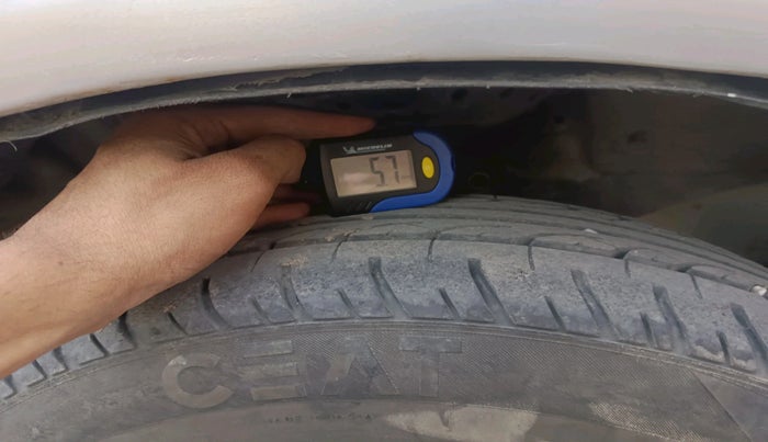 2015 Honda Amaze 1.5L I-DTEC S, Diesel, Manual, 3,07,373 km, tyre