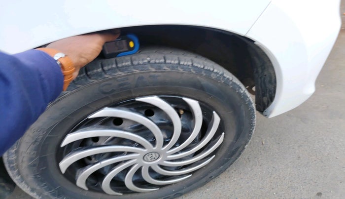 2019 Maruti Alto 800 LXI, Petrol, Manual, 69,609 km, tyre