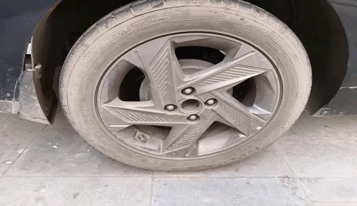 2021 Hyundai Verna SX 1.5 VTVT, Petrol, Manual, 78,613 km, tyre