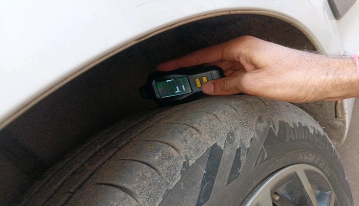 2014 Maruti Swift Dzire VDI, Diesel, Manual, 1,04,375 km, tyre