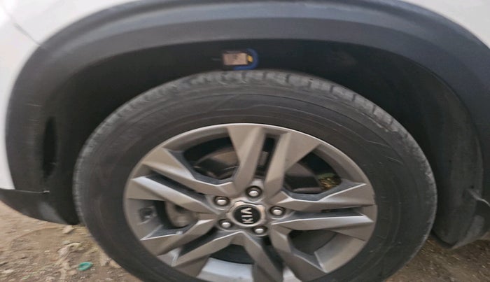 2020 KIA SELTOS HTX PLUS 1.5 DIESEL, Diesel, Manual, 1,72,693 km, tyre