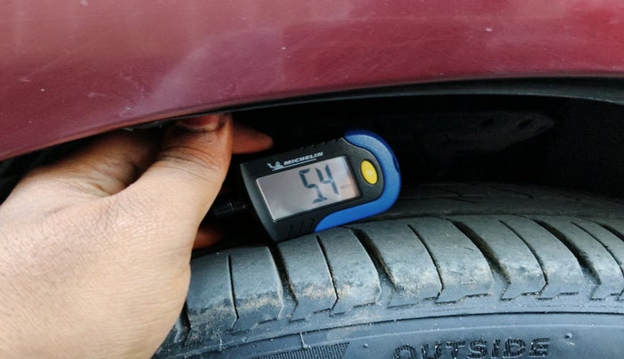 2012 Honda City 1.5L I-VTEC V MT, Petrol, Manual, 1,18,729 km, tyre