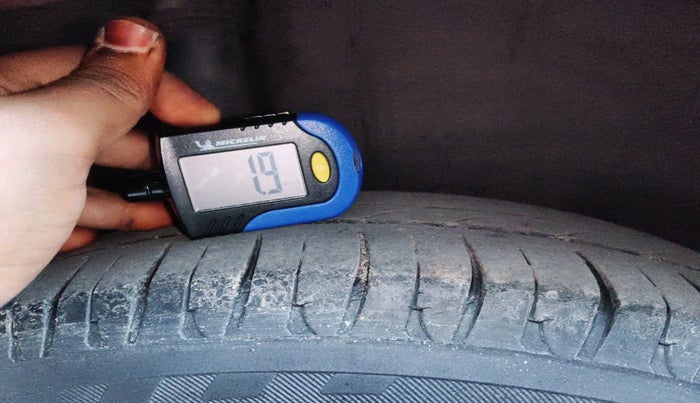 2012 Honda City 1.5L I-VTEC V MT, Petrol, Manual, 1,18,729 km, tyre