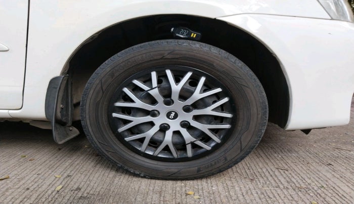 2011 Toyota Etios G, Petrol, Manual, 73,957 km, tyre