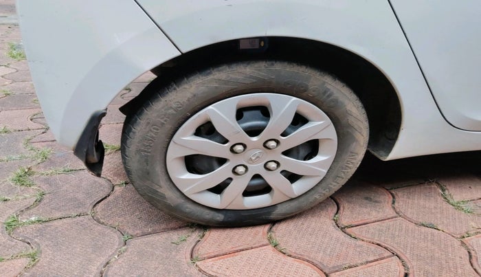 2016 Hyundai Eon MAGNA +, Petrol, Manual, 48,543 km, tyre