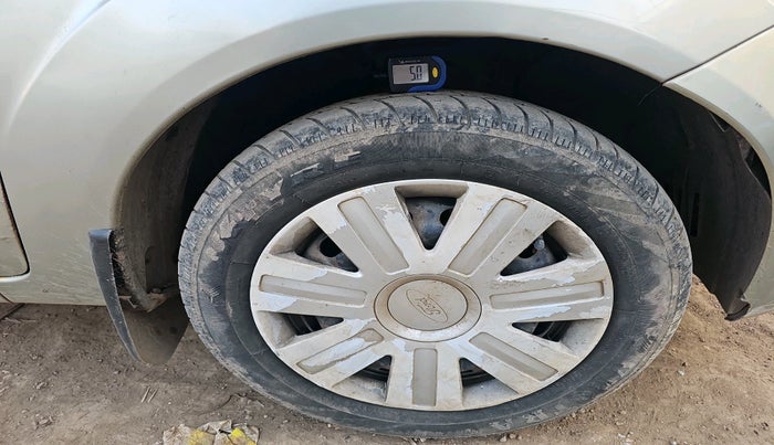 2010 Ford Figo ZXI 1.2 PETROL, Petrol, Manual, 32,975 km, tyre