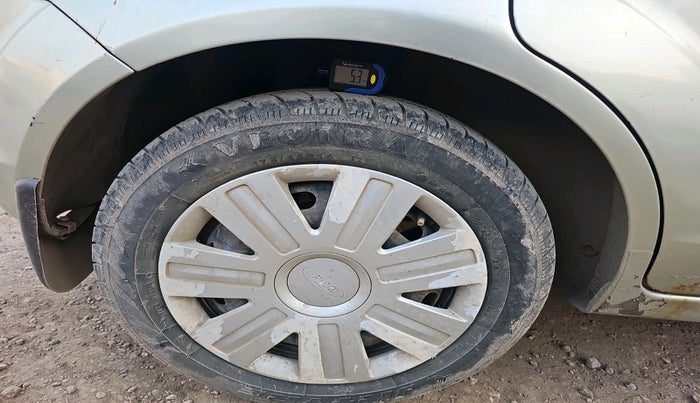 2010 Ford Figo ZXI 1.2 PETROL, Petrol, Manual, 32,975 km, tyre